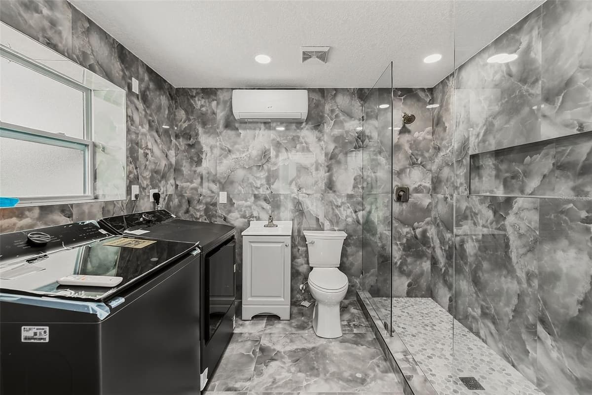 2425 BAYWOOD DRIVE — photo 25 of 44