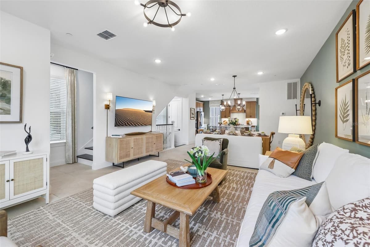 213 PASQUALA WAY — photo 10 of 44