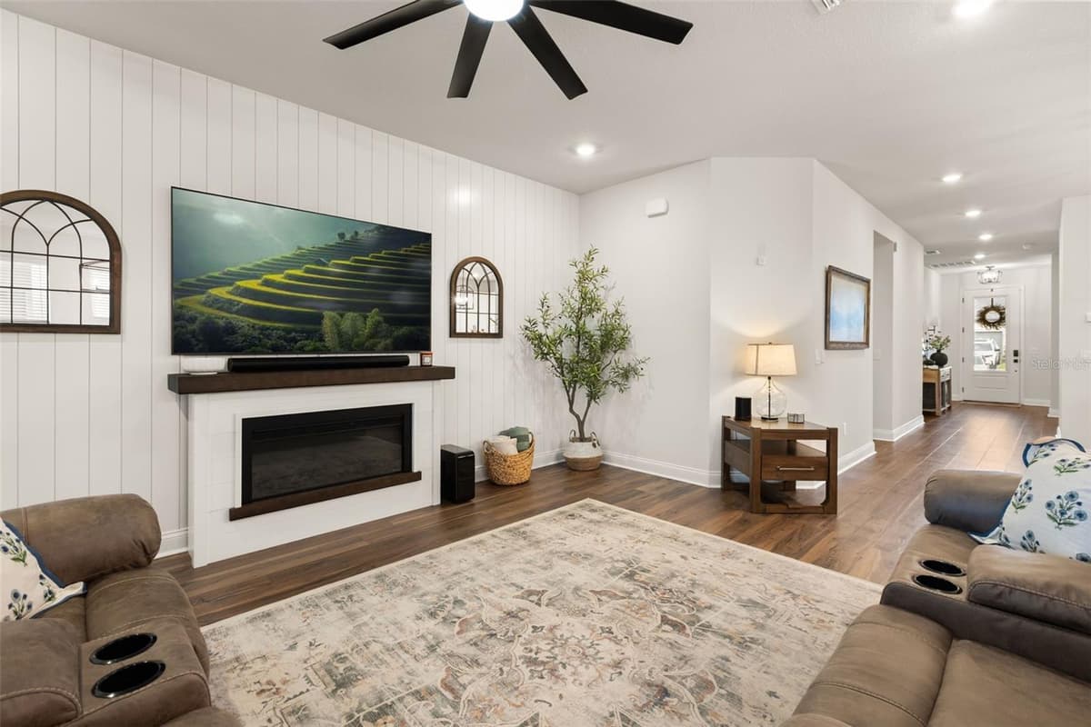 16974 CEDAR VALLEY CIRCLE — photo 5 of 34