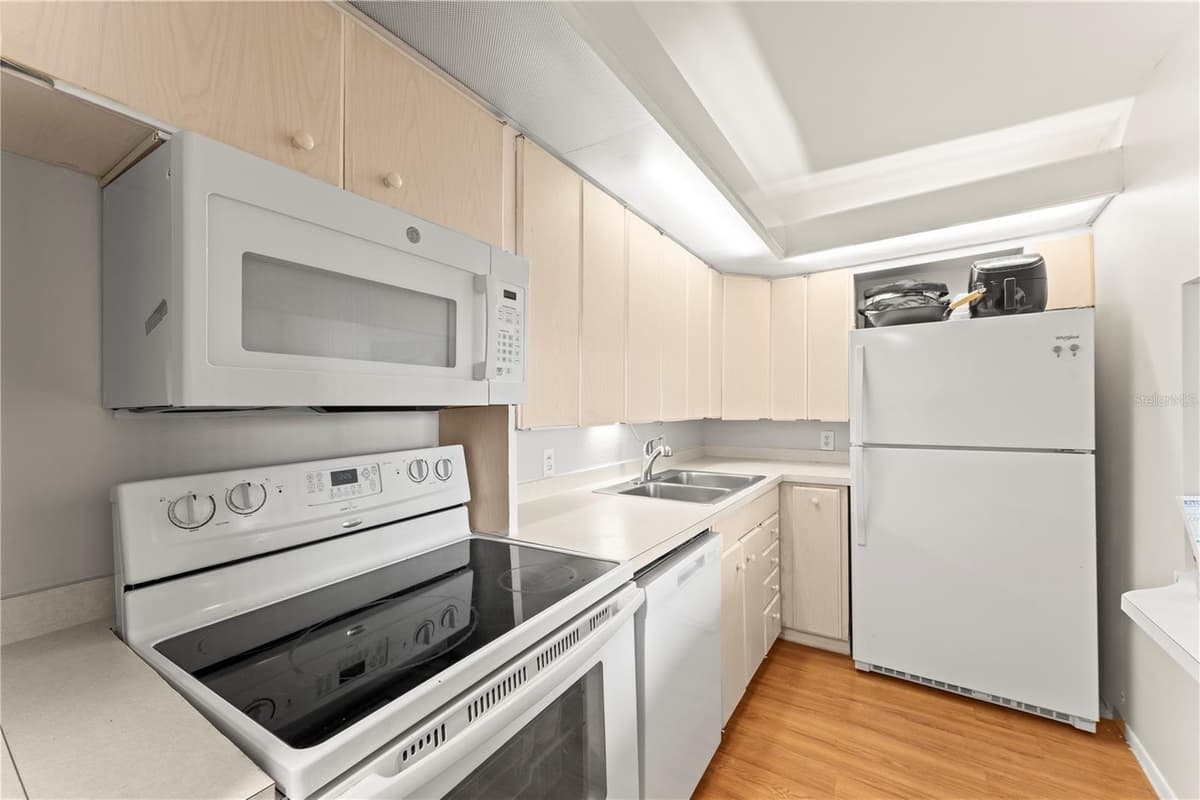 2020 ATLANTIC AVENUE — photo 6 of 18