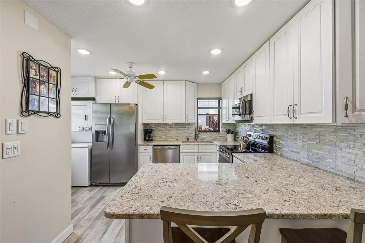 5400 34TH STREET — photo 8 of 25