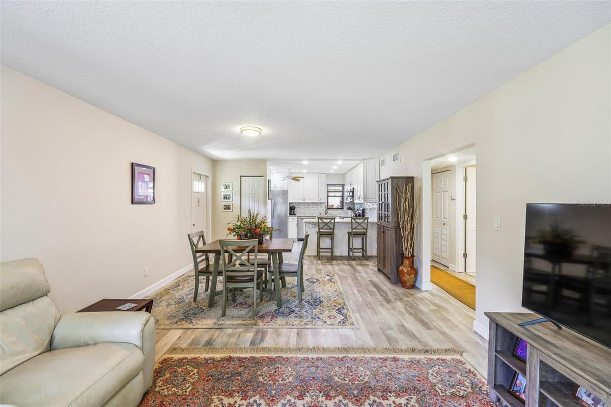 5400 34TH STREET — photo 16 of 25
