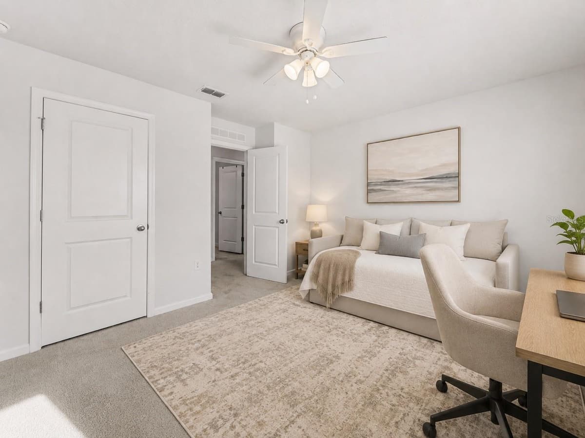 100 LAVENNA AVENUE — photo 8 of 37