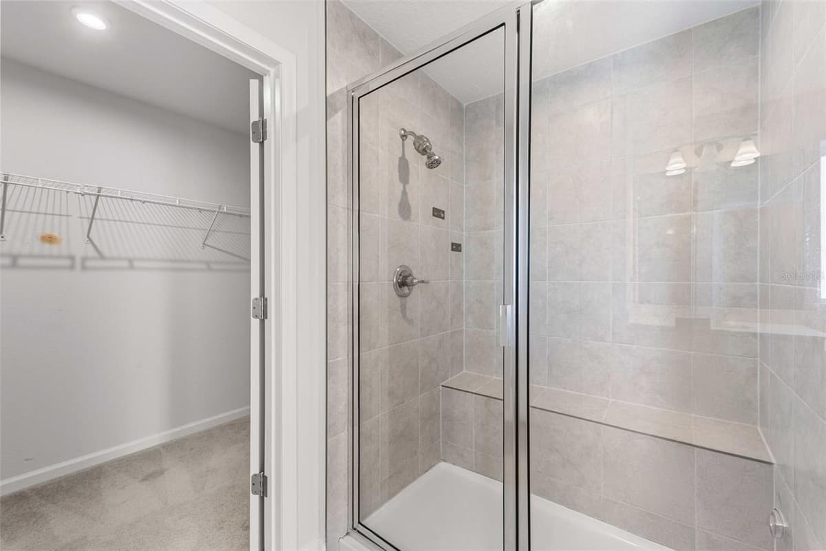 100 LAVENNA AVENUE — photo 26 of 37