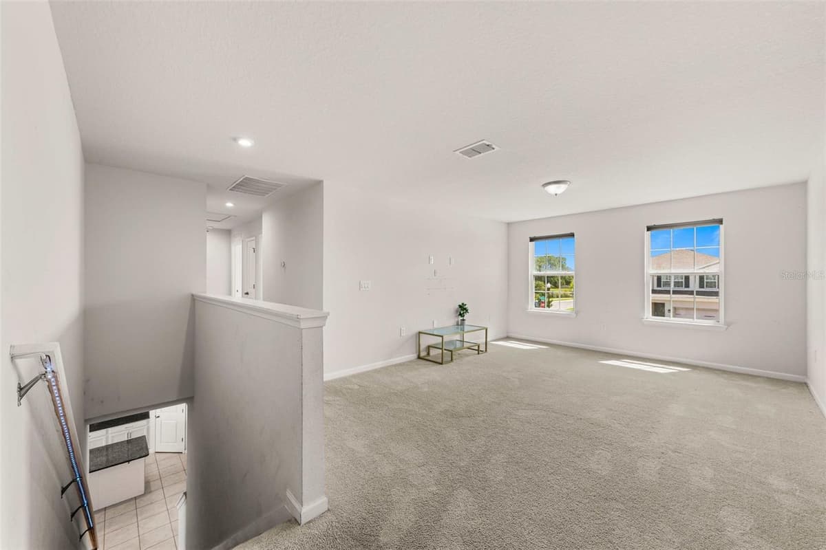 100 LAVENNA AVENUE — photo 16 of 37