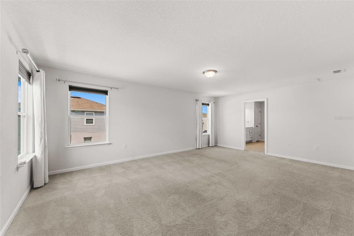 100 LAVENNA AVENUE — photo 21 of 37