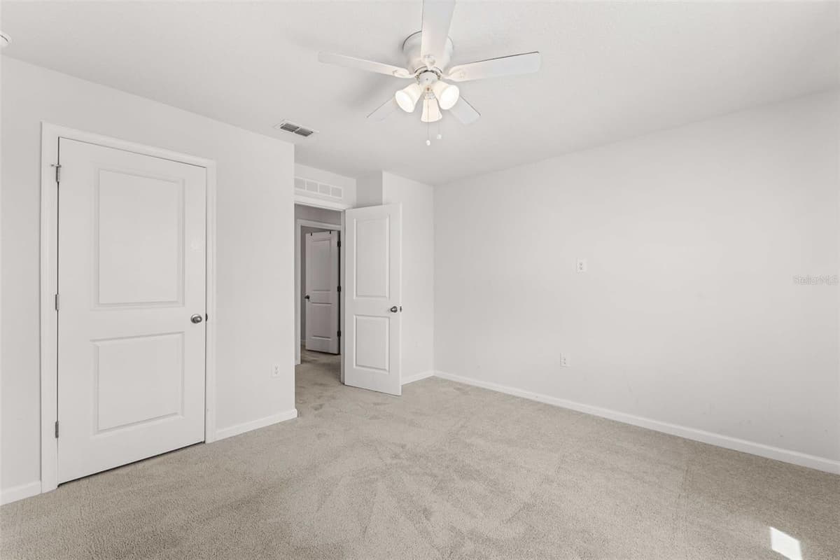 100 LAVENNA AVENUE — photo 20 of 37