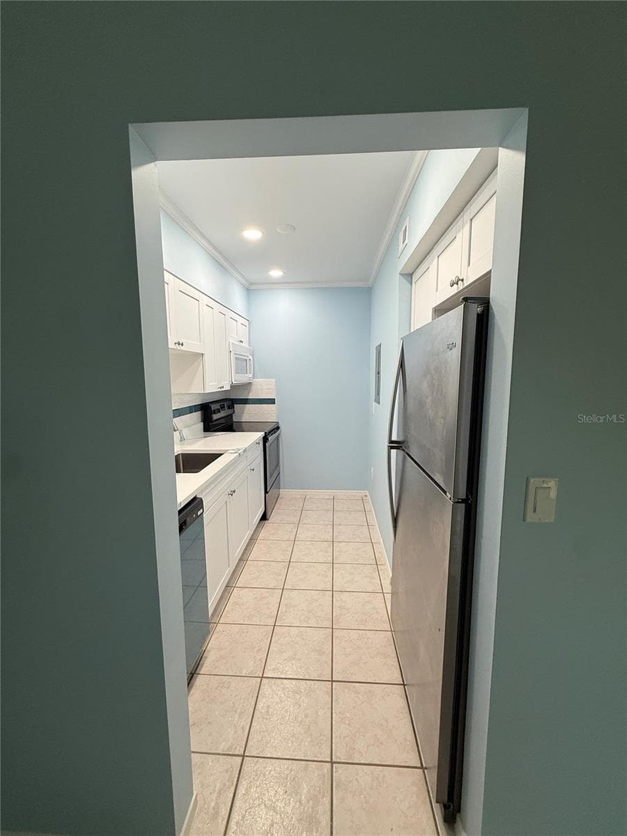 179 MEDALLION BOULEVARD — photo 14 of 37