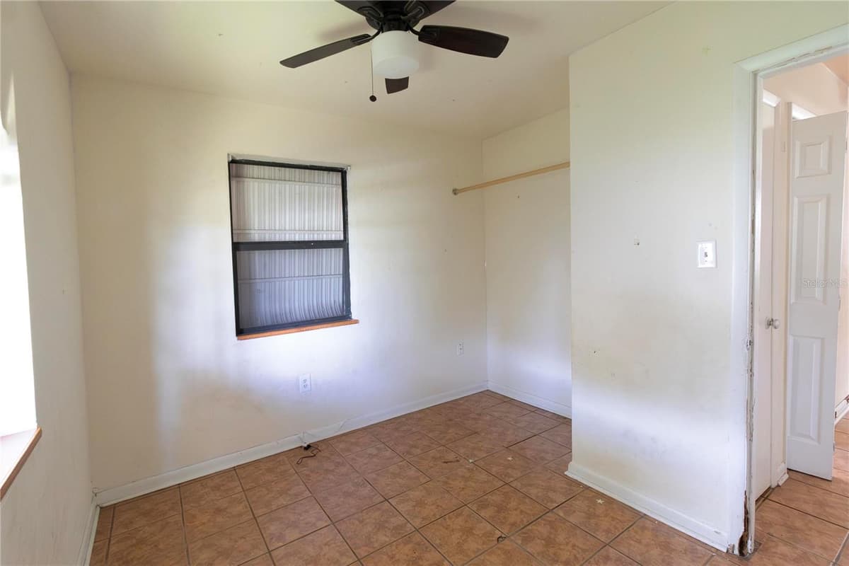 8338 BUMFORD AVENUE — photo 21 of 25