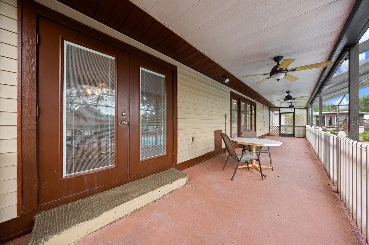 11318 CIRCLE WAY — photo 33 of 40