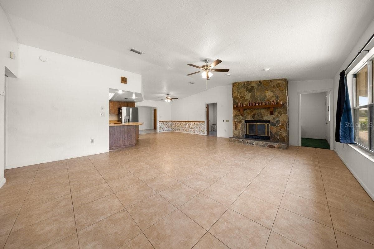 11318 CIRCLE WAY — photo 7 of 40