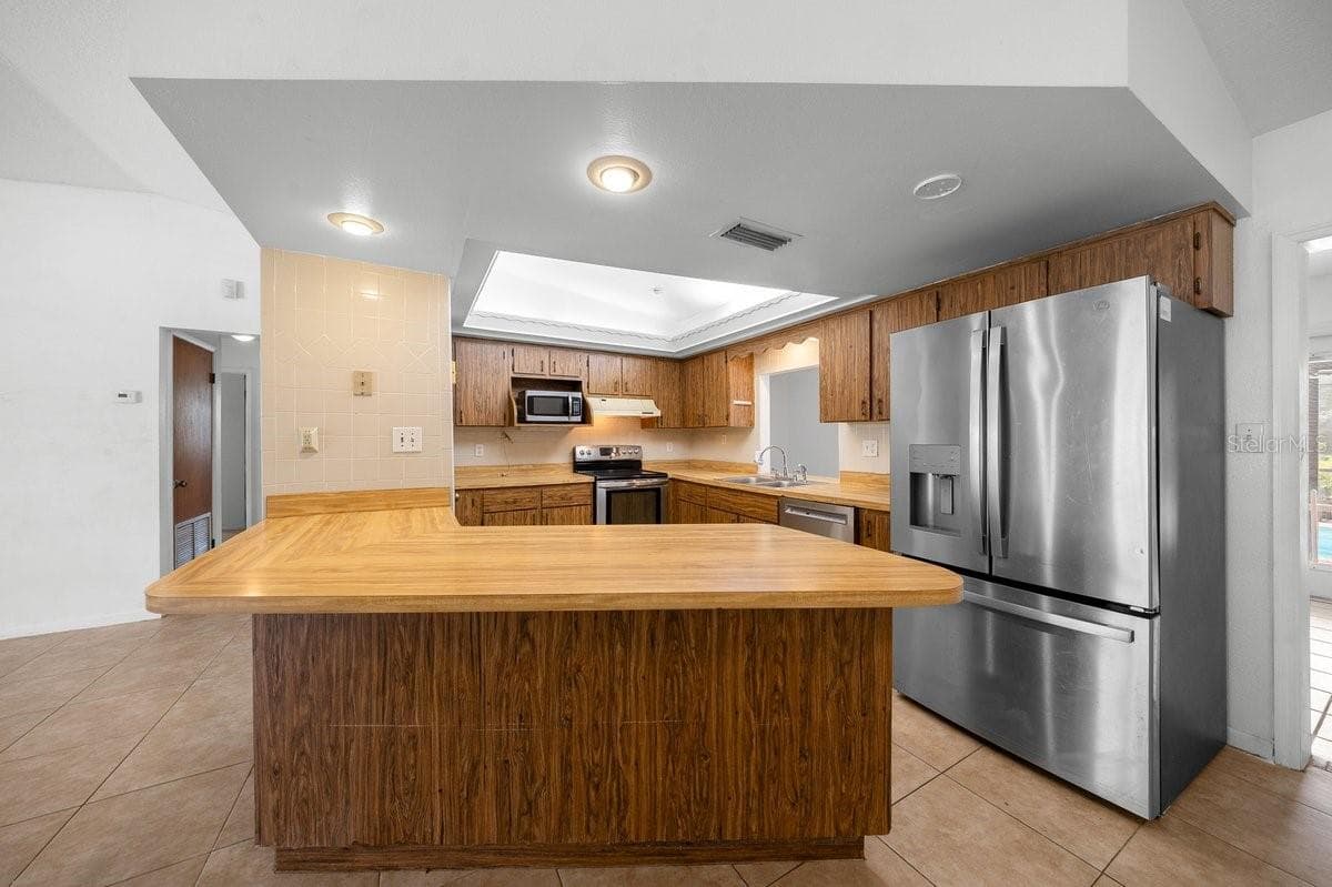 11318 CIRCLE WAY — photo 16 of 40