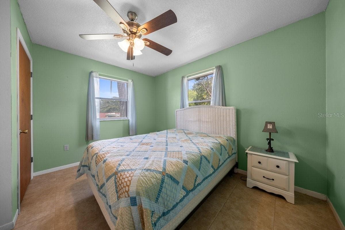 11318 CIRCLE WAY — photo 27 of 40