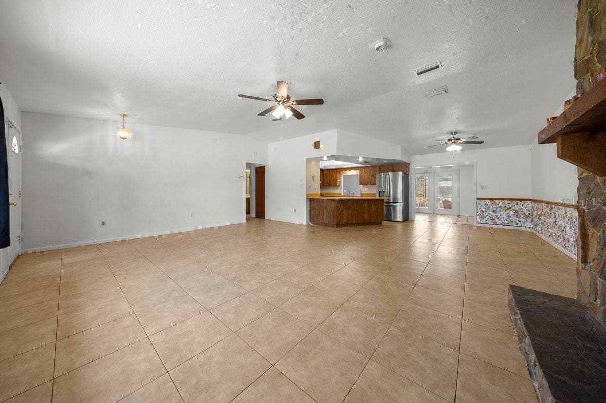 11318 CIRCLE WAY — photo 6 of 40
