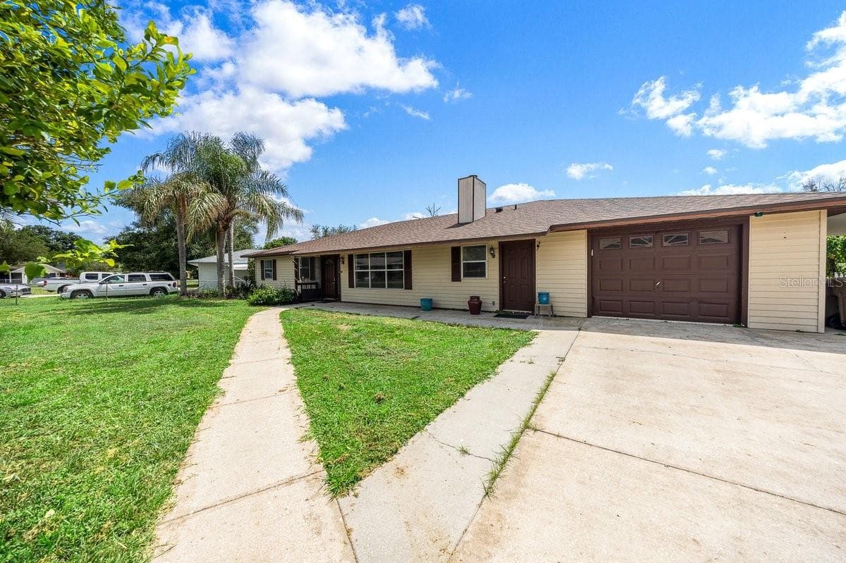 11318 CIRCLE WAY — photo 4 of 40