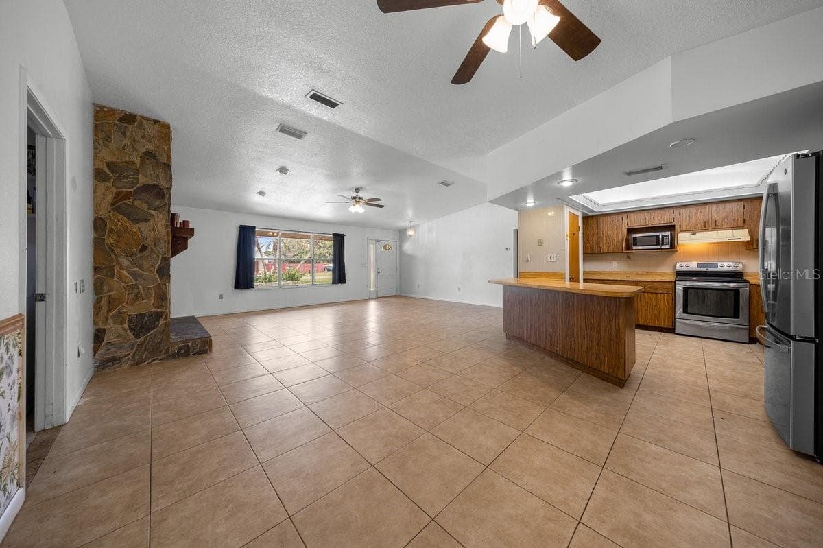 11318 CIRCLE WAY — photo 11 of 40