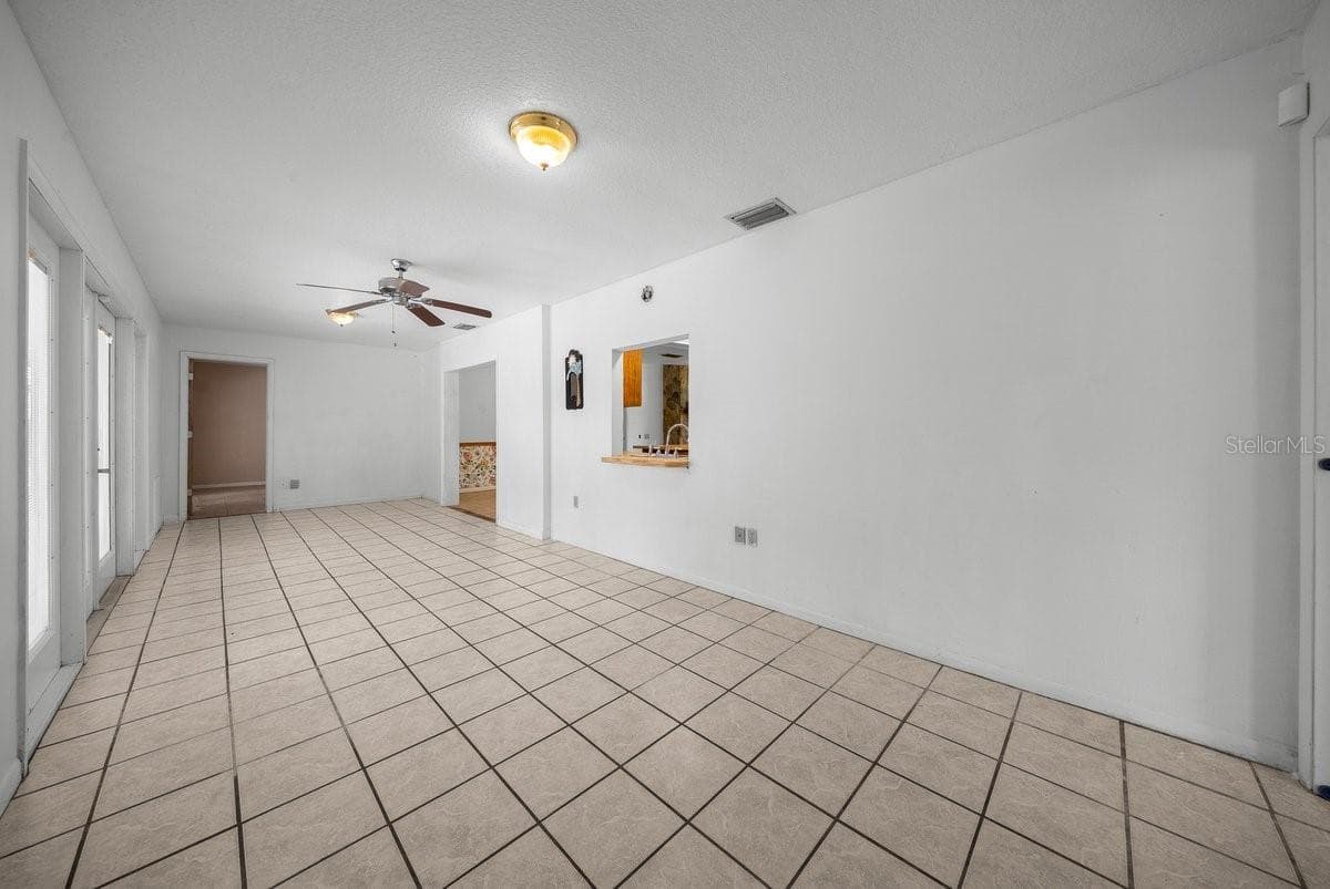 11318 CIRCLE WAY — photo 17 of 40