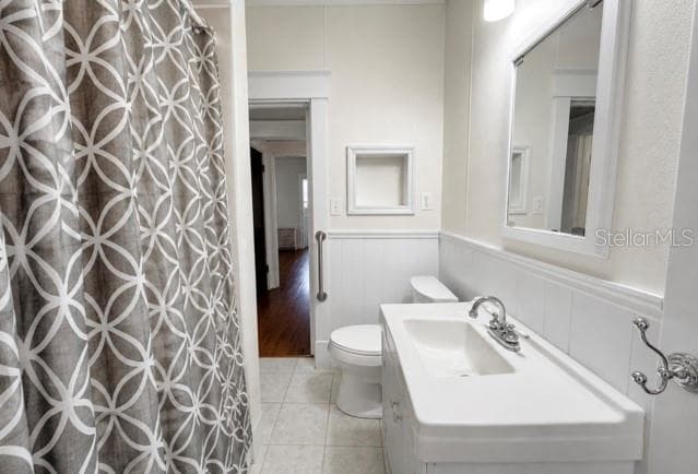 4510 MOUNT VERNON AVENUE — photo 8 of 52