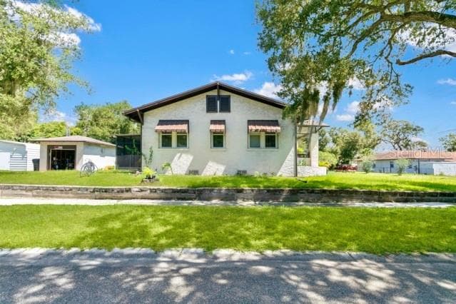 4510 MOUNT VERNON AVENUE — photo 6 of 52
