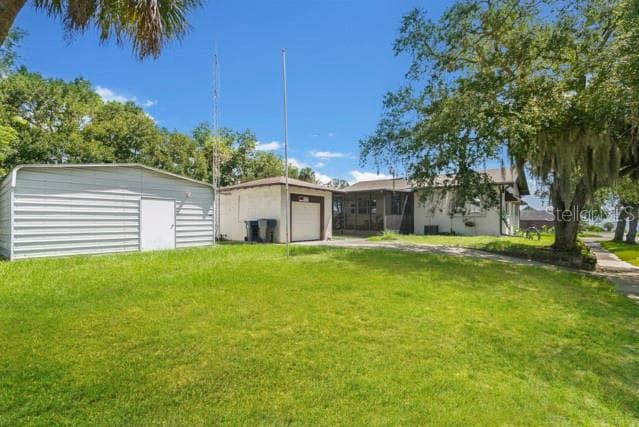 4510 MOUNT VERNON AVENUE — photo 4 of 52