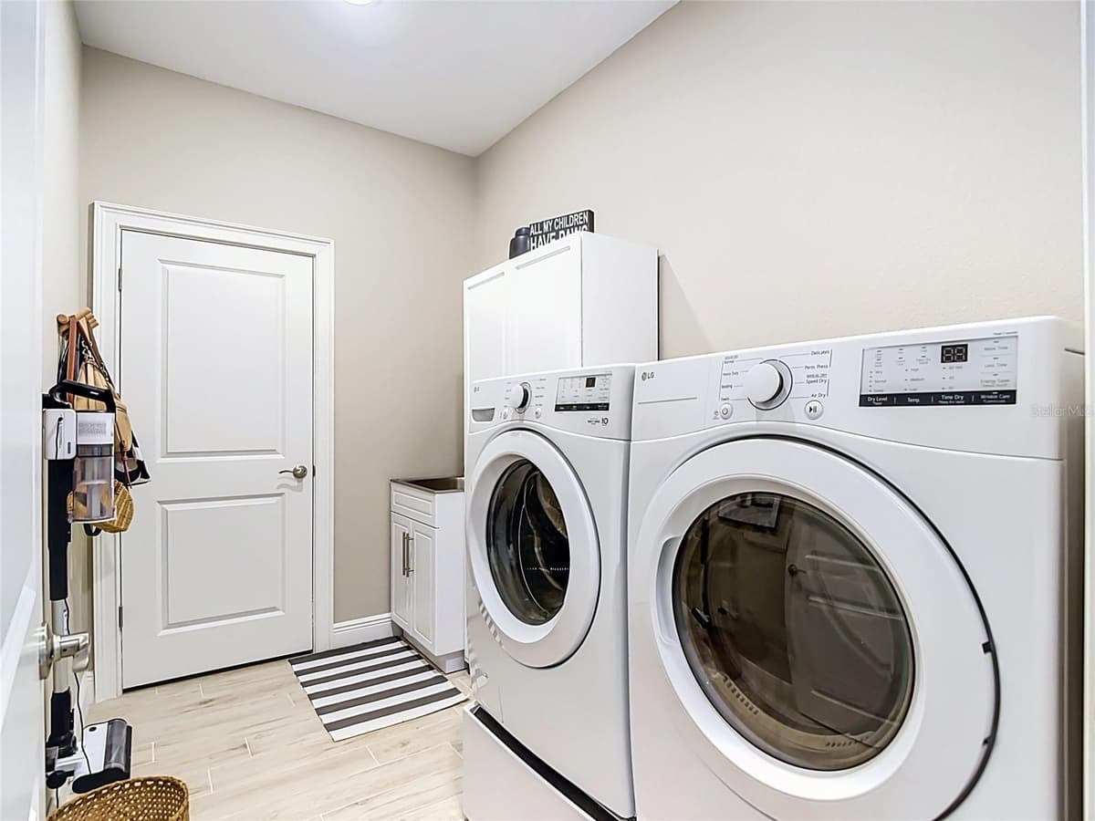 16155 DINAL DRIVE — photo 35 of 53