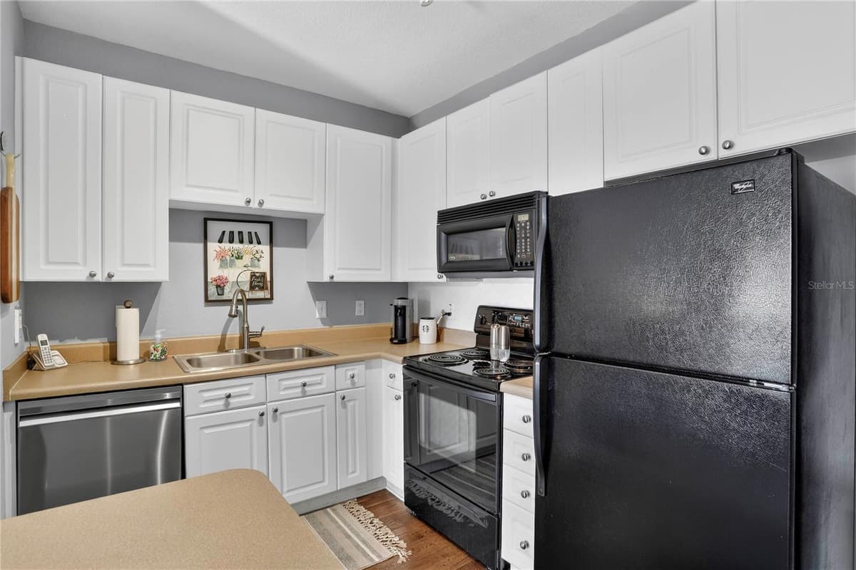 4221 SPRUCE STREET — photo 5 of 23