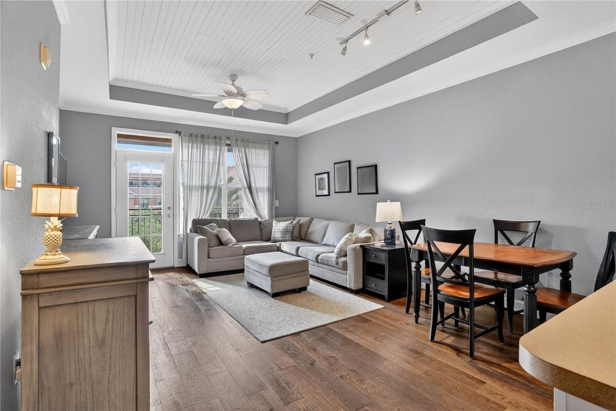 4221 SPRUCE STREET — photo 8 of 23