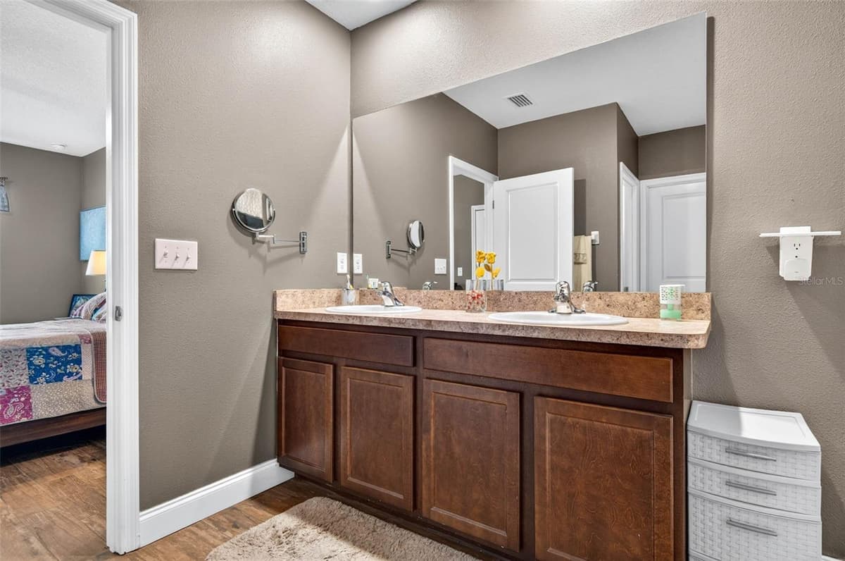 35900 HILLBROOK AVENUE — photo 31 of 43