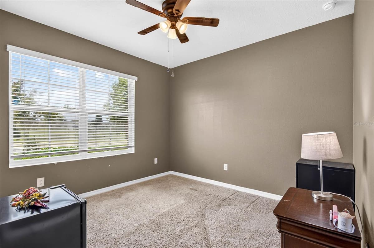 35900 HILLBROOK AVENUE — photo 24 of 43