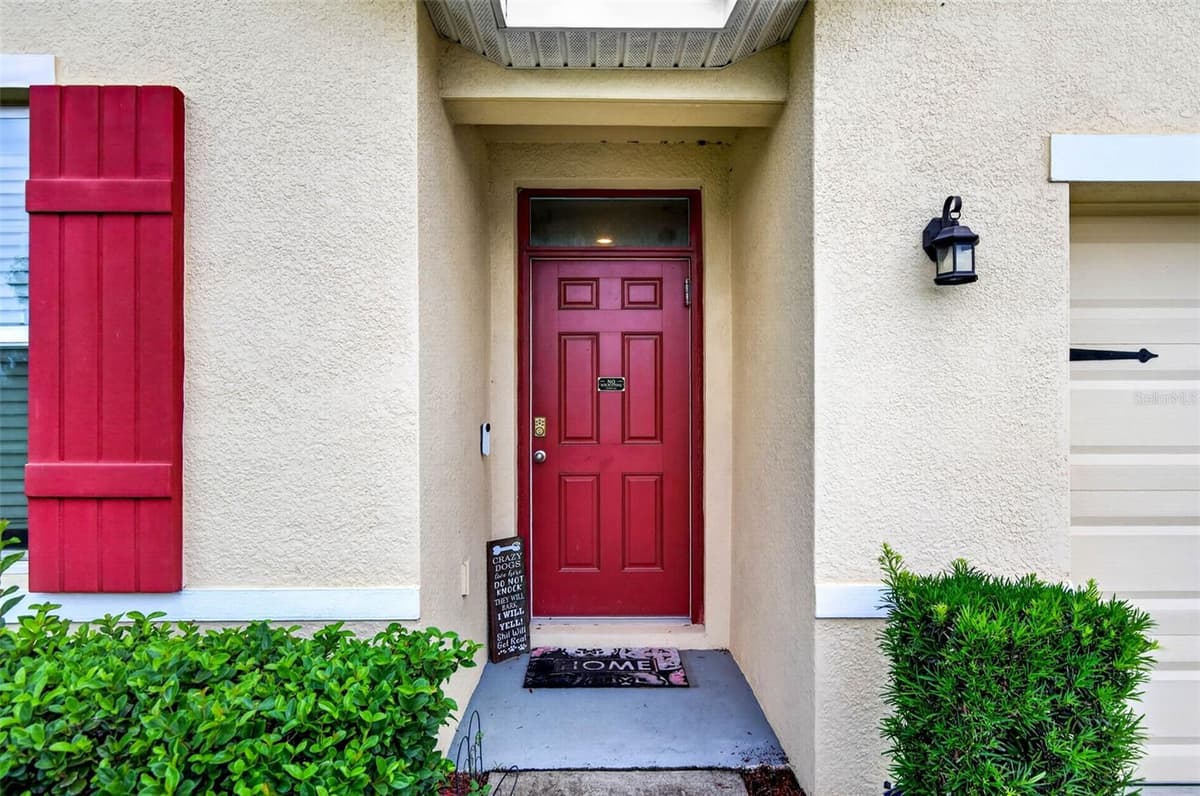 35900 HILLBROOK AVENUE — photo 4 of 43