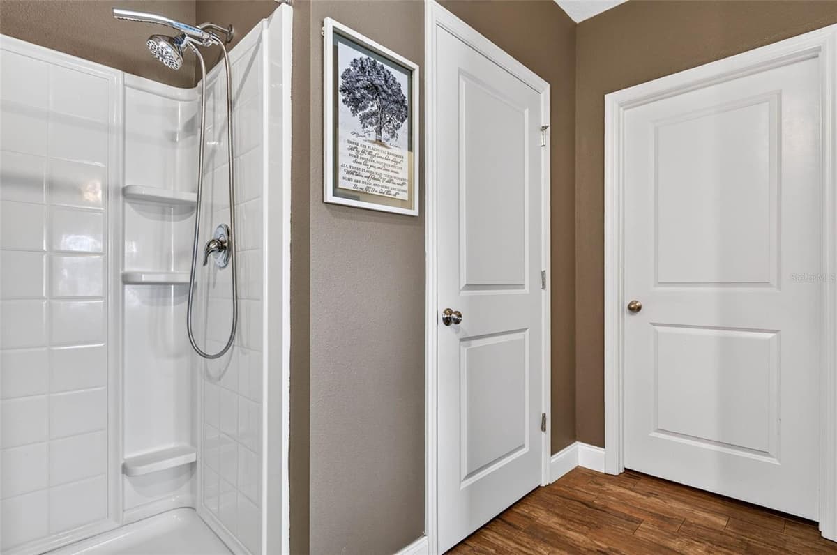 35900 HILLBROOK AVENUE — photo 33 of 43