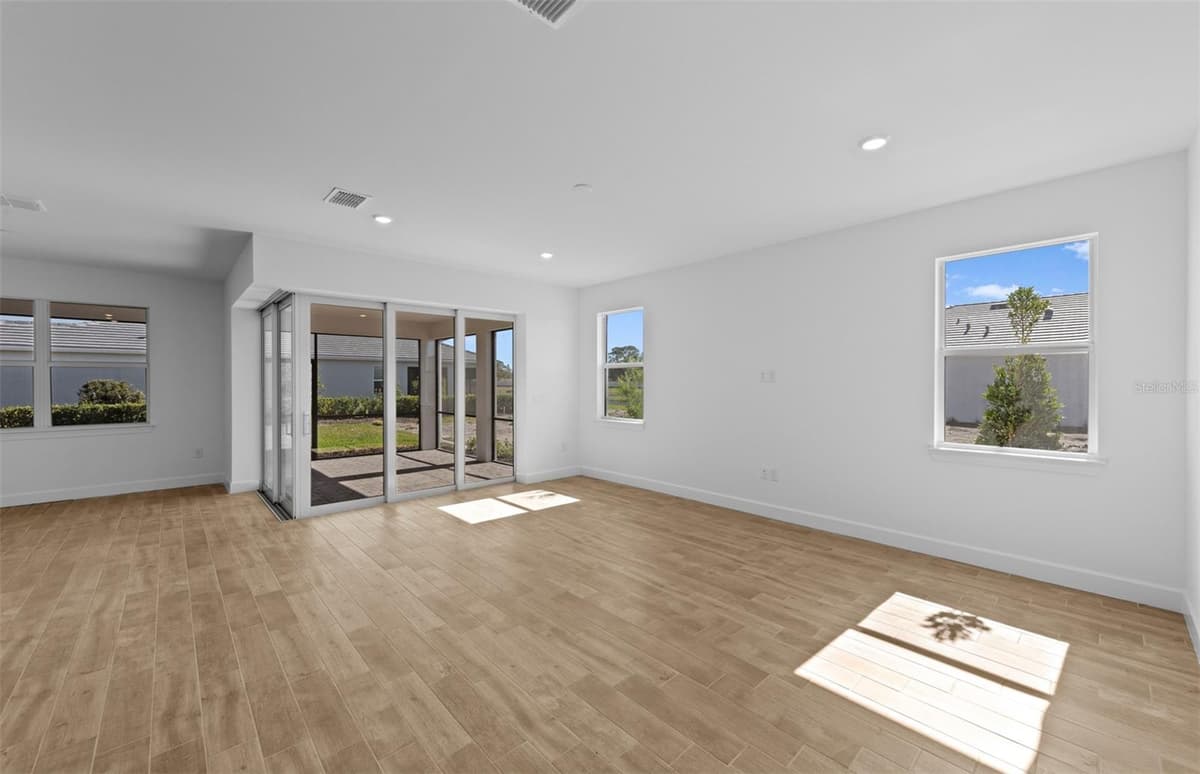 6990 MINNEOLA COURT — photo 11 of 25