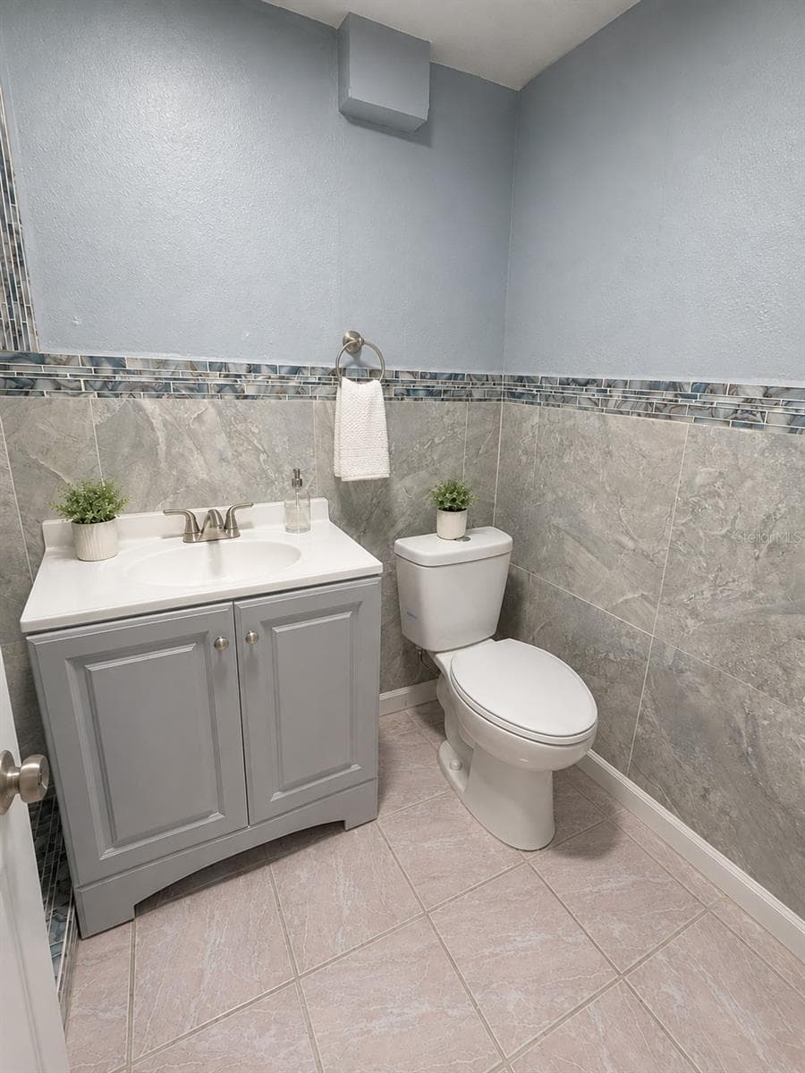 4824 LIMESTONE DRIVE — photo 8 of 23