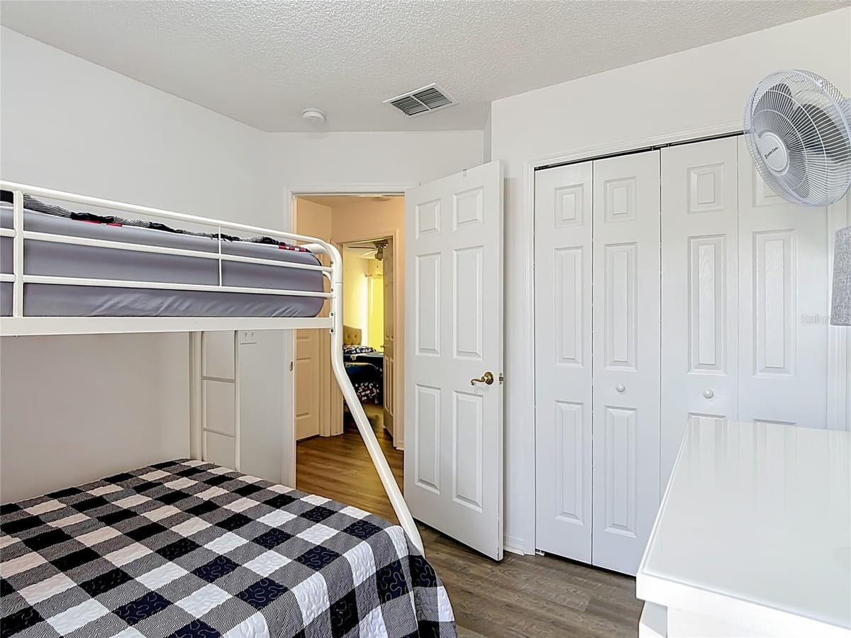 906 MONTANA AVENUE — photo 31 of 61