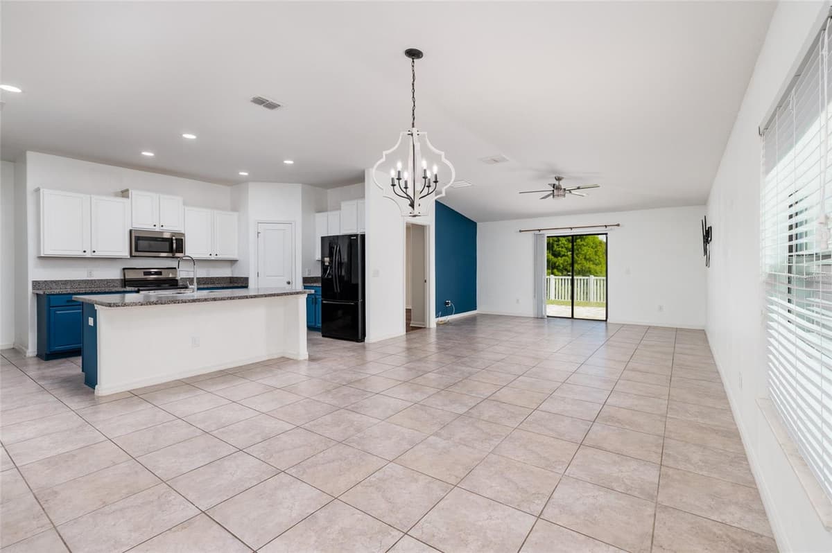 36077 STABLE WILK AVENUE — photo 11 of 40