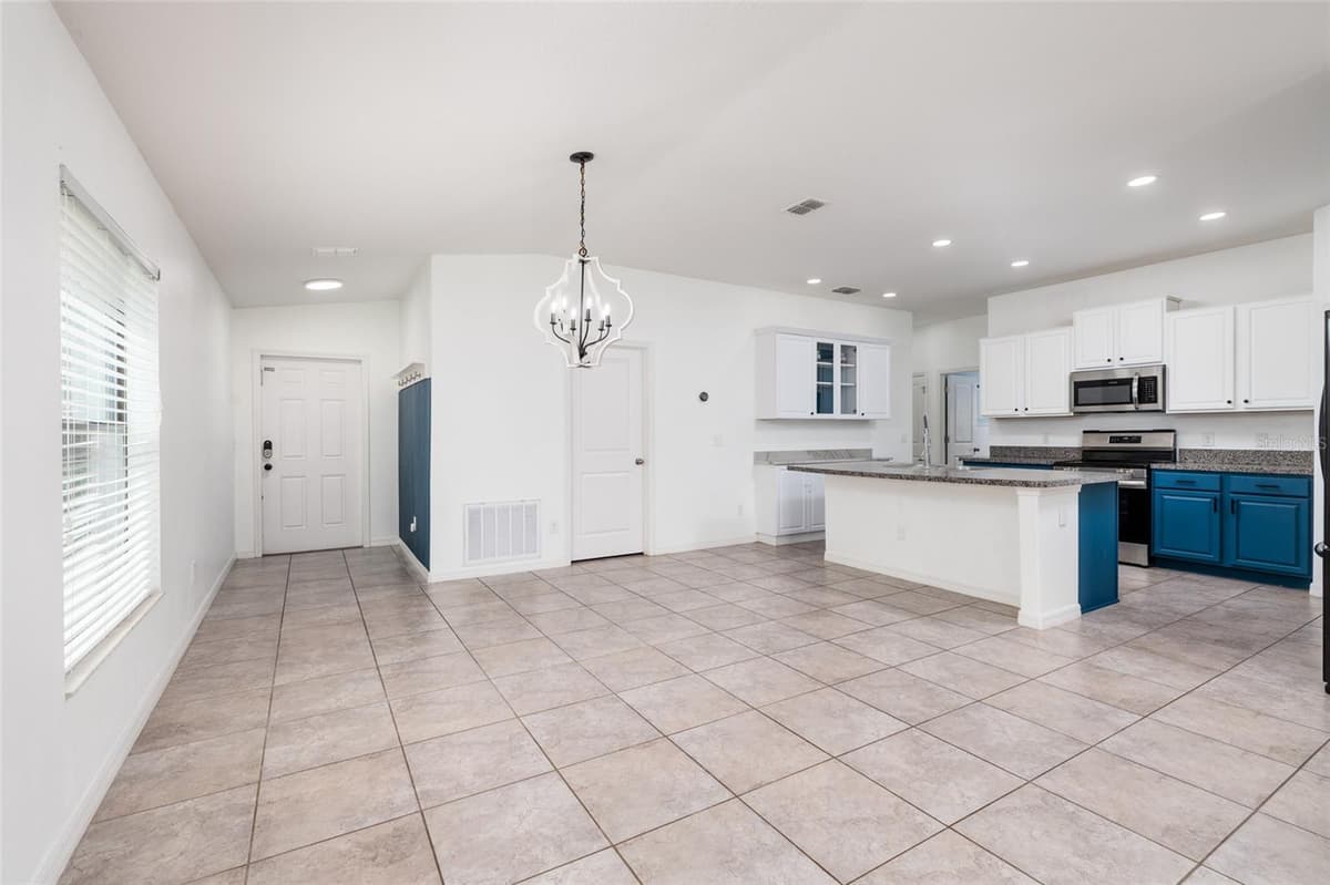 36077 STABLE WILK AVENUE — photo 16 of 40