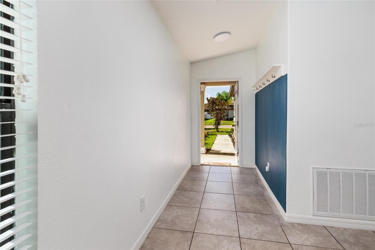 36077 STABLE WILK AVENUE — photo 10 of 40