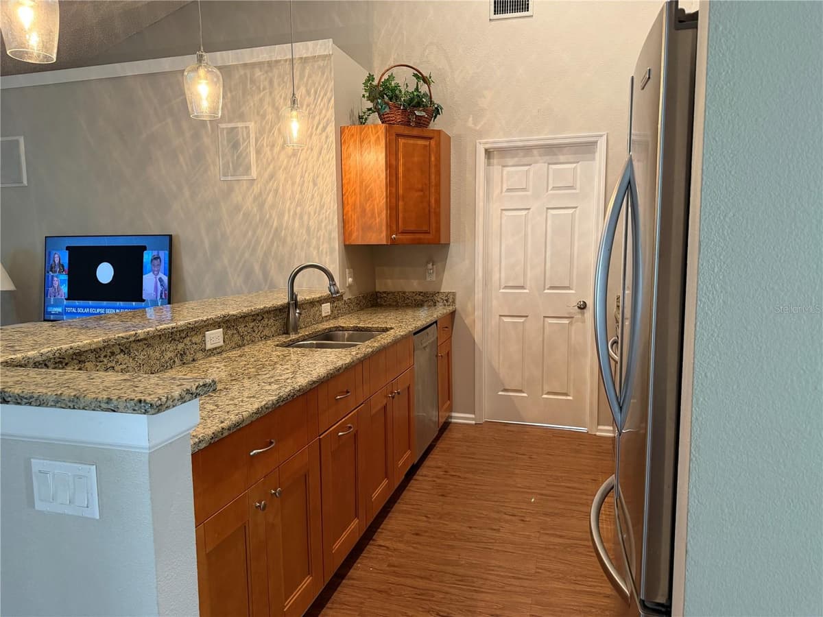 4007 78TH PLACE — photo 11 of 22
