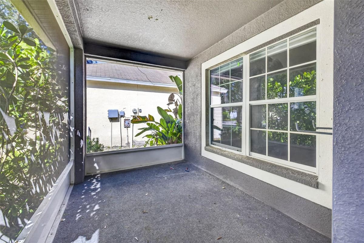 10521 LAKESIDE VISTA DRIVE — photo 12 of 53