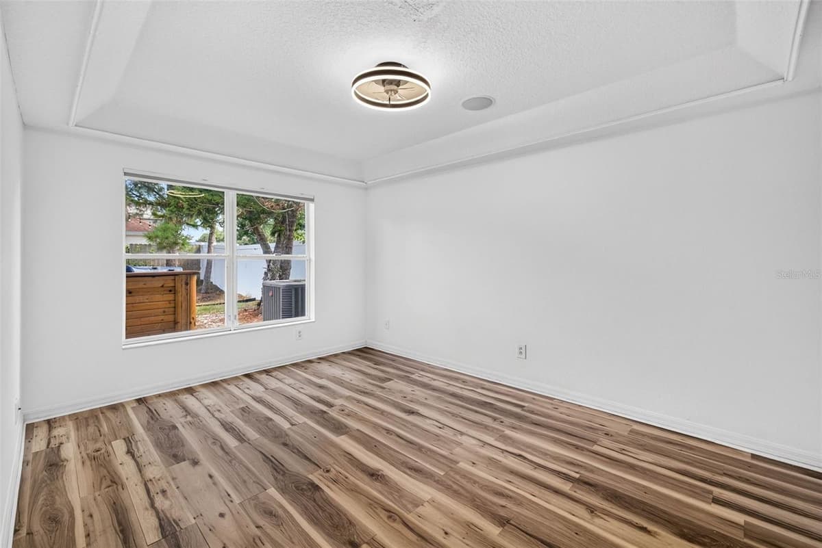 10521 LAKESIDE VISTA DRIVE — photo 27 of 53