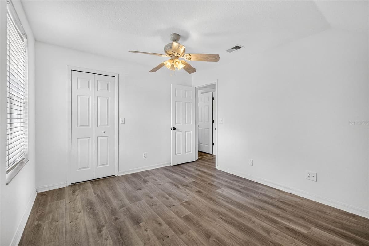 10521 LAKESIDE VISTA DRIVE — photo 42 of 53