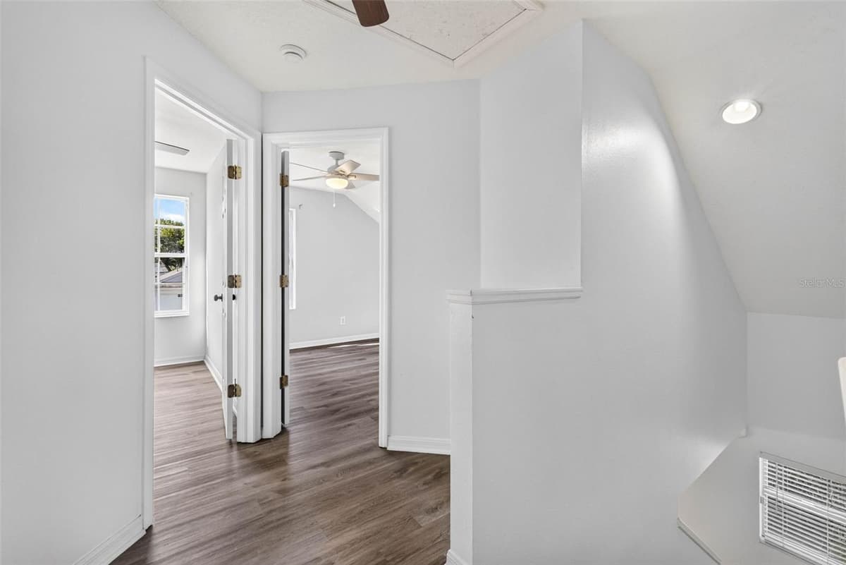 10521 LAKESIDE VISTA DRIVE — photo 34 of 53