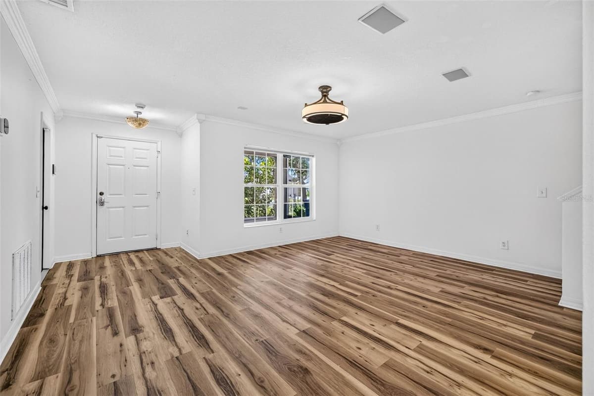 10521 LAKESIDE VISTA DRIVE — photo 18 of 53