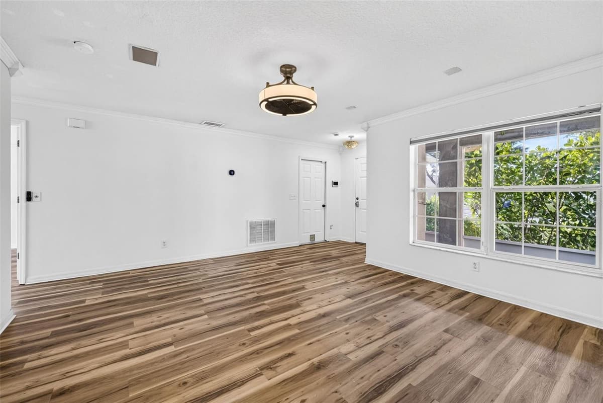 10521 LAKESIDE VISTA DRIVE — photo 20 of 53