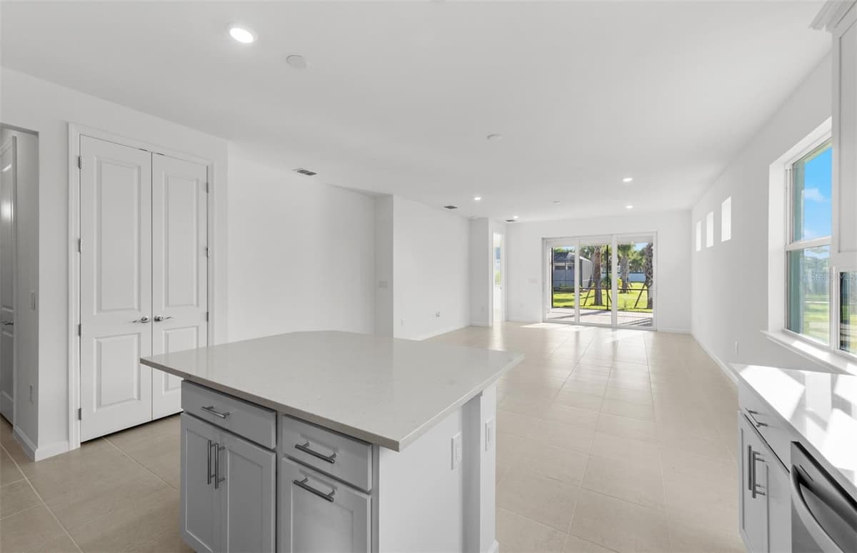 6855 CALI COURT — photo 14 of 29