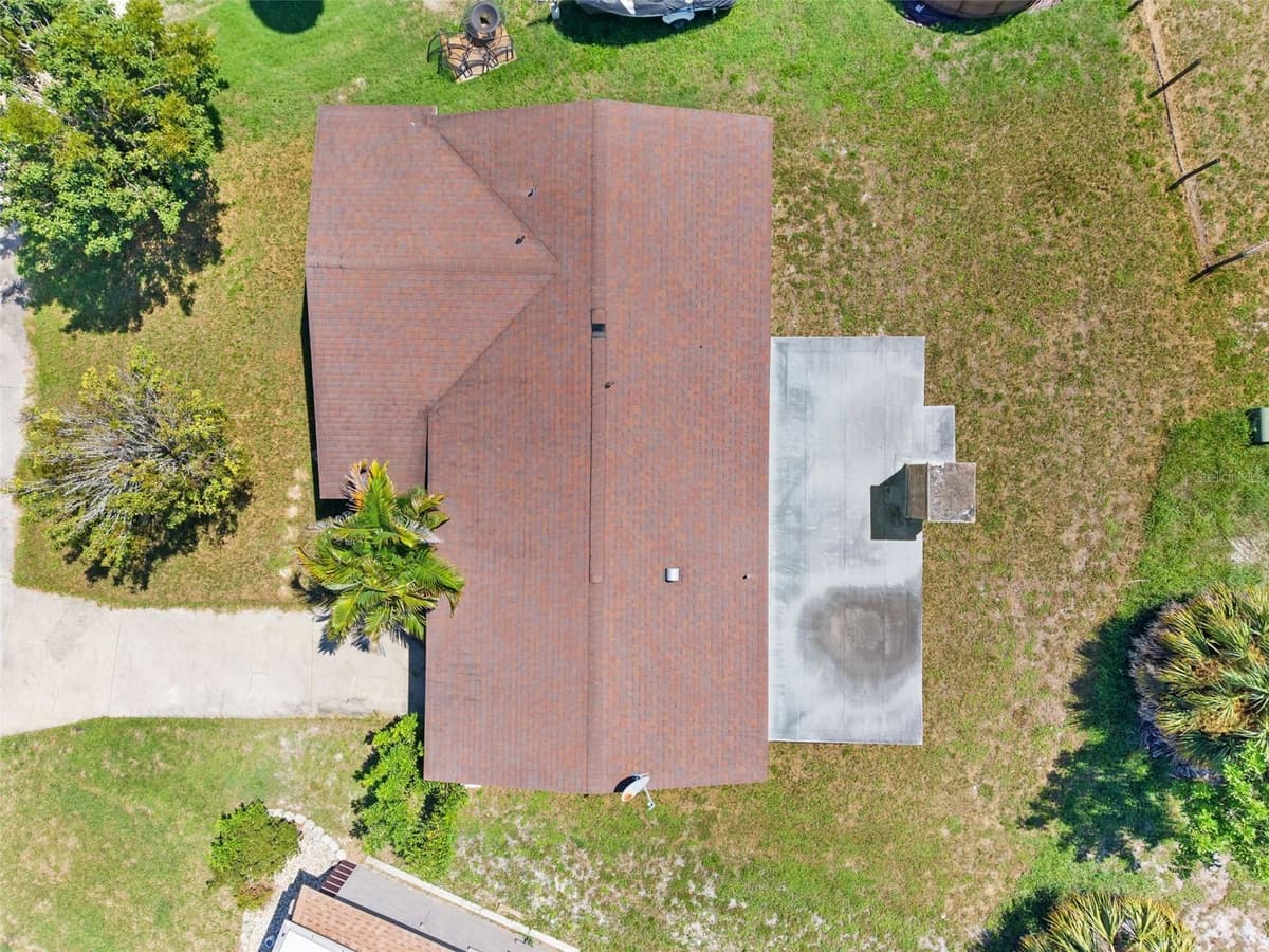 4312 NEWBURY DRIVE — photo 13 of 15