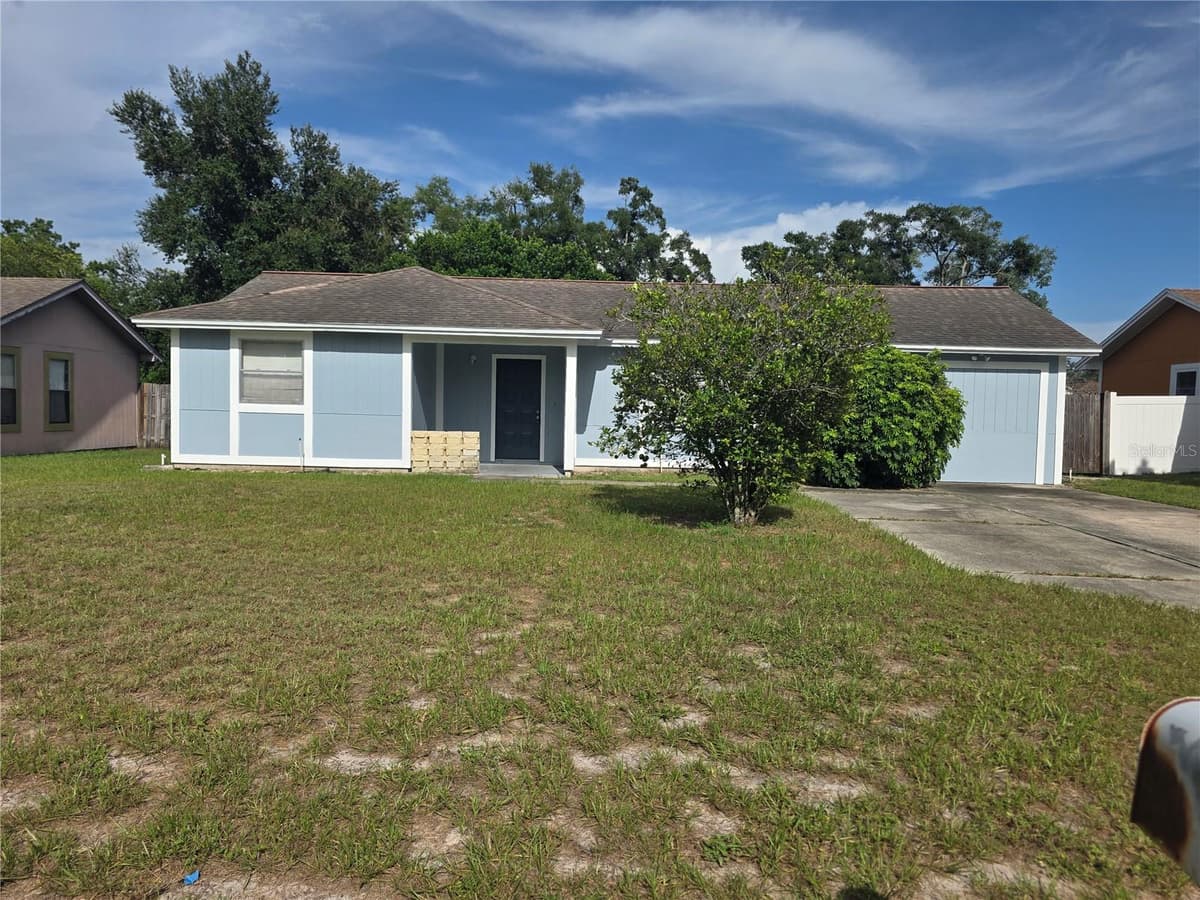 8507 CALADESI ISLAND DRIVE — photo 2 of 25