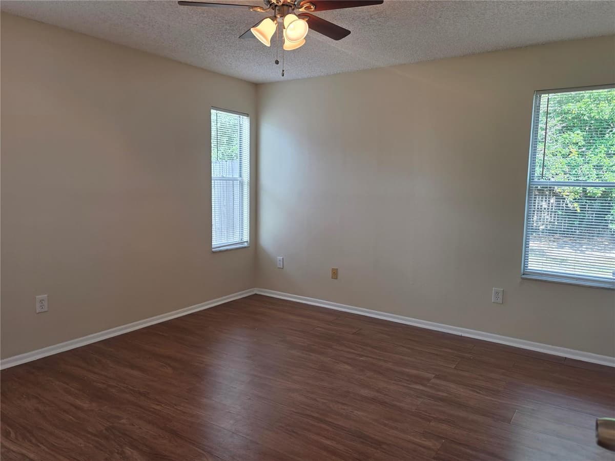 8507 CALADESI ISLAND DRIVE — photo 14 of 25