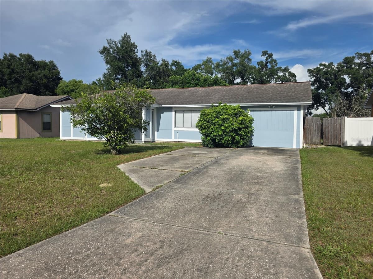 8507 CALADESI ISLAND DRIVE — photo 3 of 25