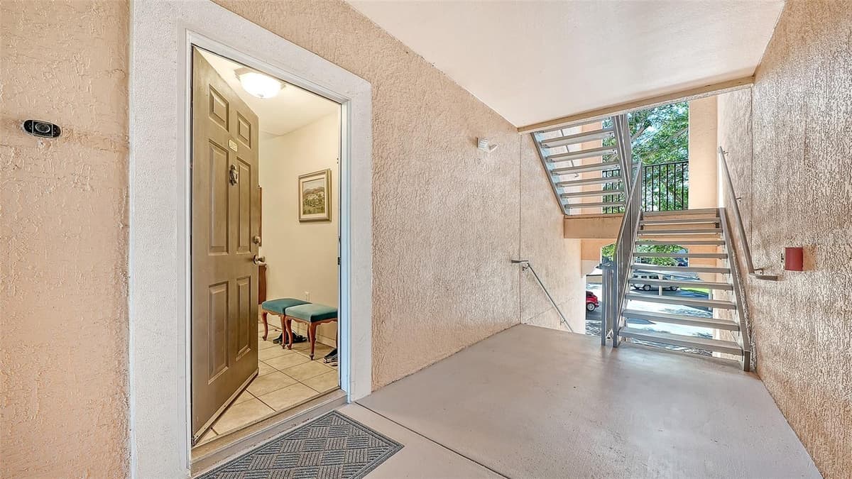 4126 CENTRAL SARASOTA PARKWAY — photo 4 of 87